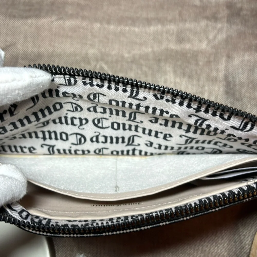 Juicy Couture Black Promenade Wristlet